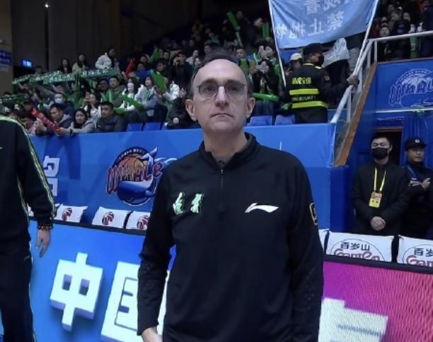 乐鱼官网-结束四连败，辽宁主帅乌戈：所有球员都有贡献，这是一场团队胜利